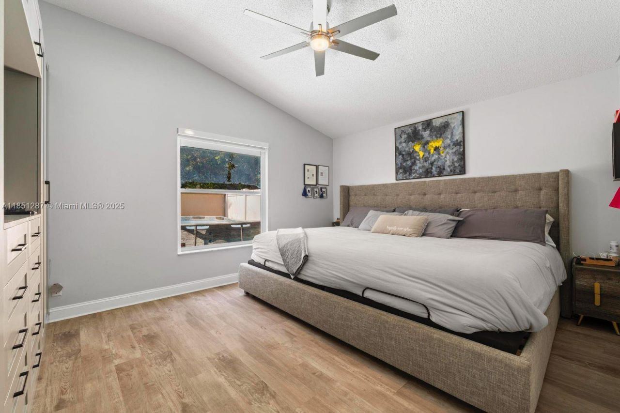 18266 NW 6th St, Pembroke Pines, FL 33029 Photo