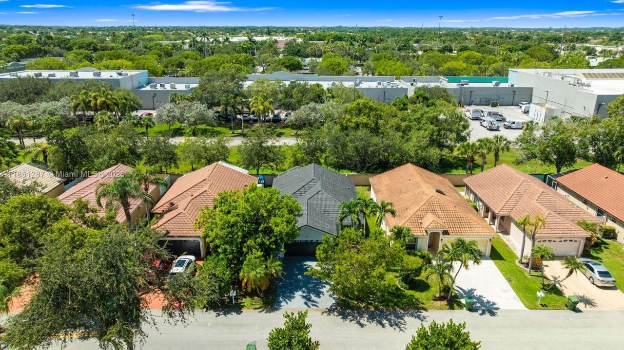 18266 NW 6th St, Pembroke Pines, FL 33029 Photo