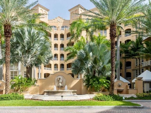 3001 NE 185th St, Unit 710, Aventura, FL 33180