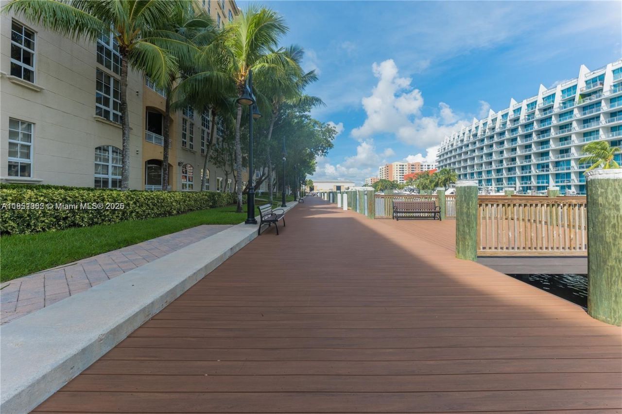 3001 NE 185th St, Unit 710, Aventura, FL 33180 Photo