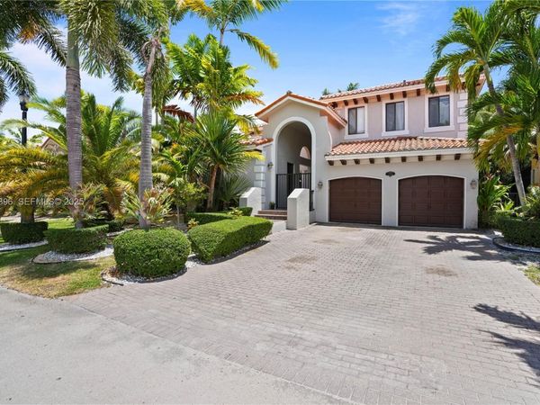 7714 SW 193rd St, Cutler Bay, FL 33157