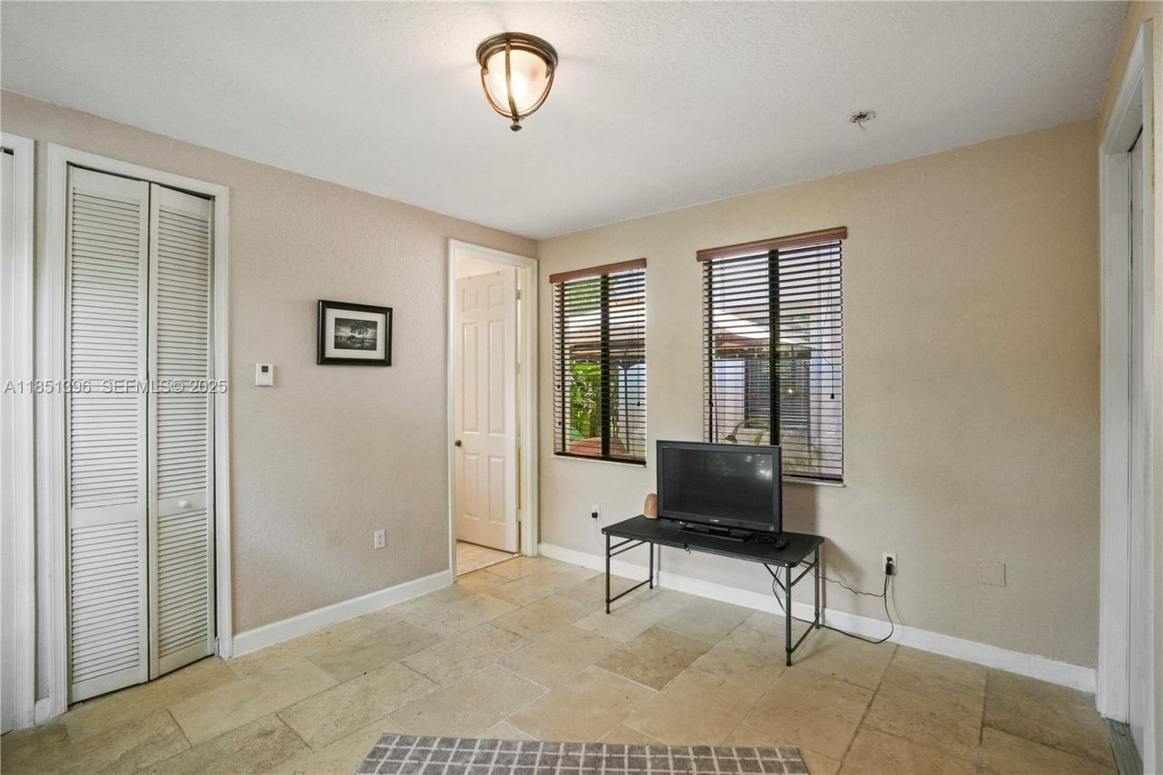 7714 SW 193rd St, Cutler Bay, FL 33157 Photo