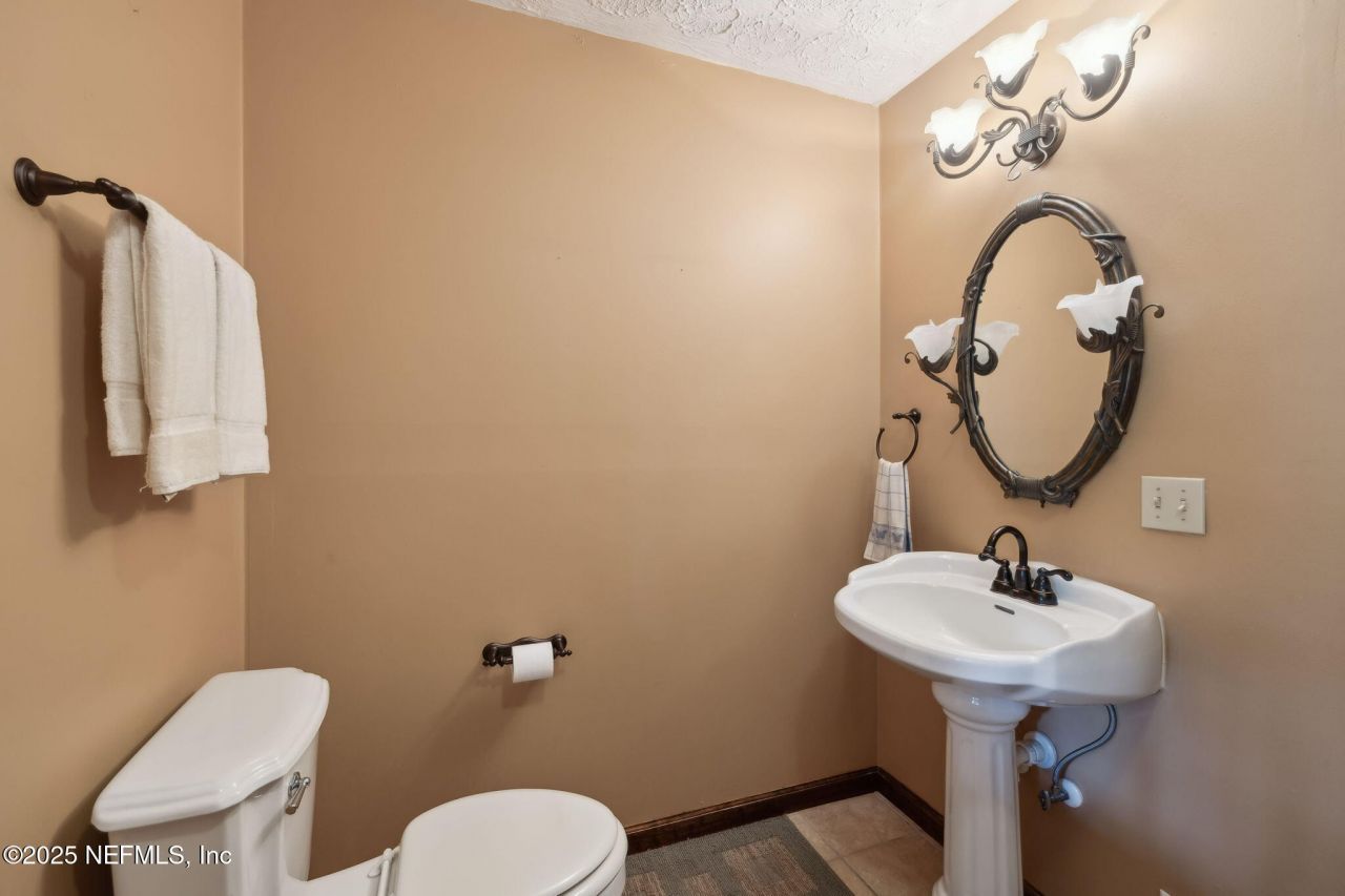 7838 Woodsdale Lane, Jacksonville, FL 32256 Photo