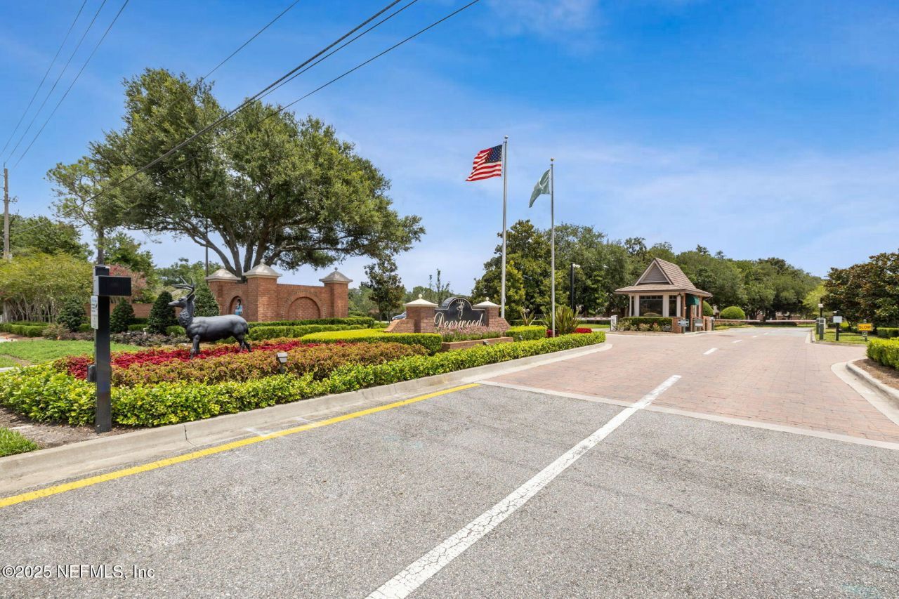 7838 Woodsdale Lane, Jacksonville, FL 32256 Photo