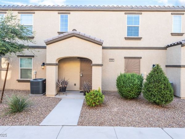 4636 Dover Straight Street, Las Vegas, NV 89115