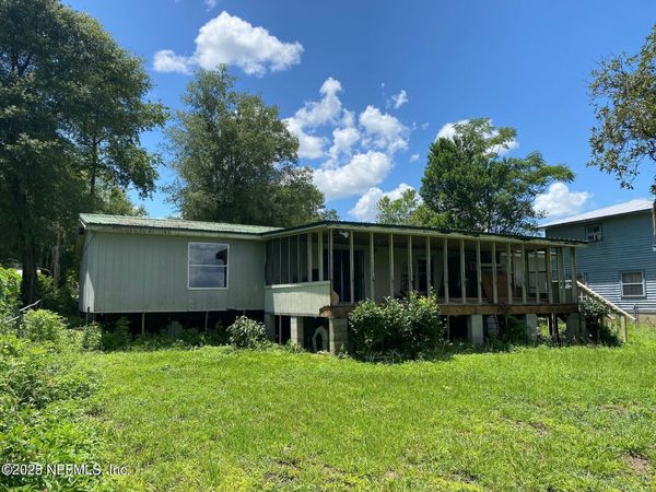 126 MIRROR LAKE Drive, Interlachen, FL 32148