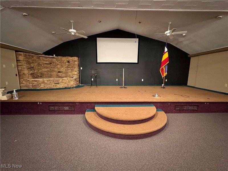 201 W Lytle Street, Fostoria, OH 44830 Photo 10