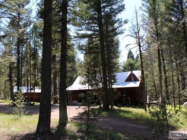 2774 NE Sage Hen Rd, ISLAND PARK, ID 83429