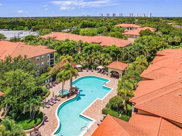 8920 Colonnades CT E, Unit 524, BONITA SPRINGS, FL 34135