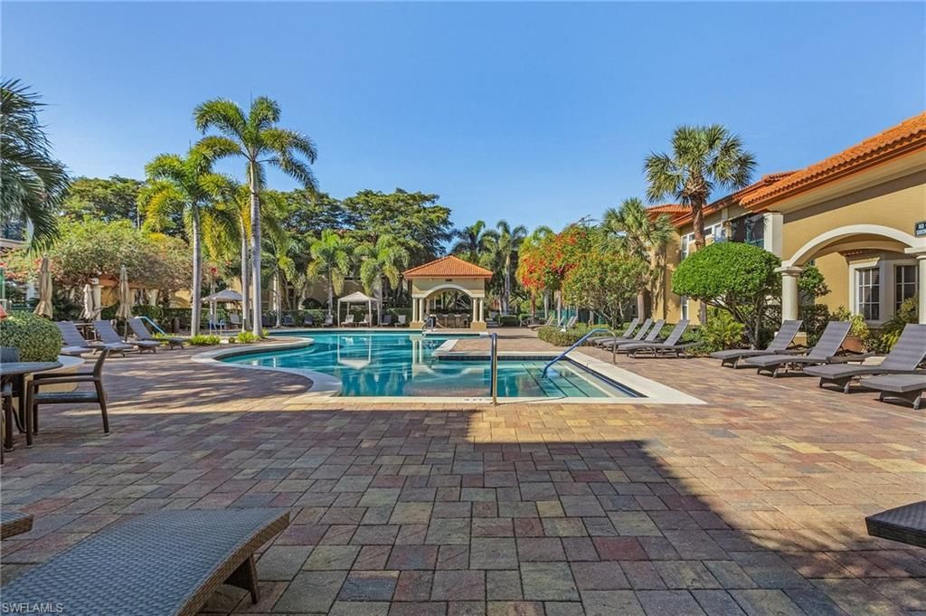 8920 Colonnades Ct E, Unit 524, Bonita Springs, FL 34135 Photo