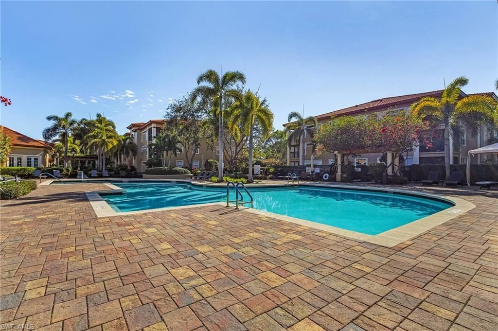 8920 Colonnades Ct E, Unit 524, Bonita Springs, FL 34135 Photo