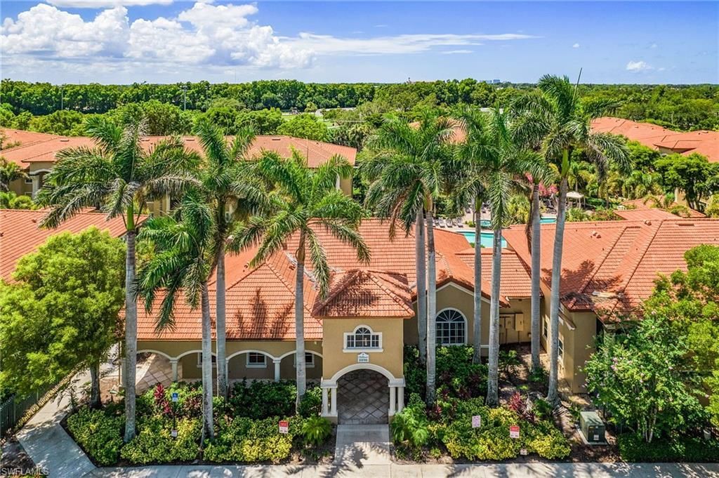 8920 Colonnades Ct E, Unit 524, Bonita Springs, FL 34135 Photo