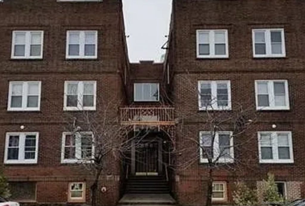 240 William, Unit 2E, Bridgeport, CT 06608 Main Photo