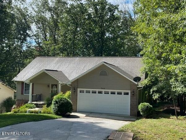 348 Lakeview Drive, Crossville, TN 38558