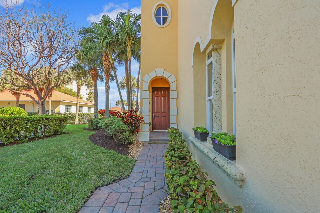 264 Ocean Bay Drive, Jensen Beach, FL 34957 Photo
