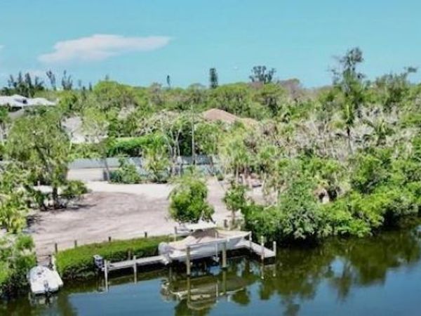 7233 MIDNIGHT PASS ROAD, SARASOTA, FL 34242
