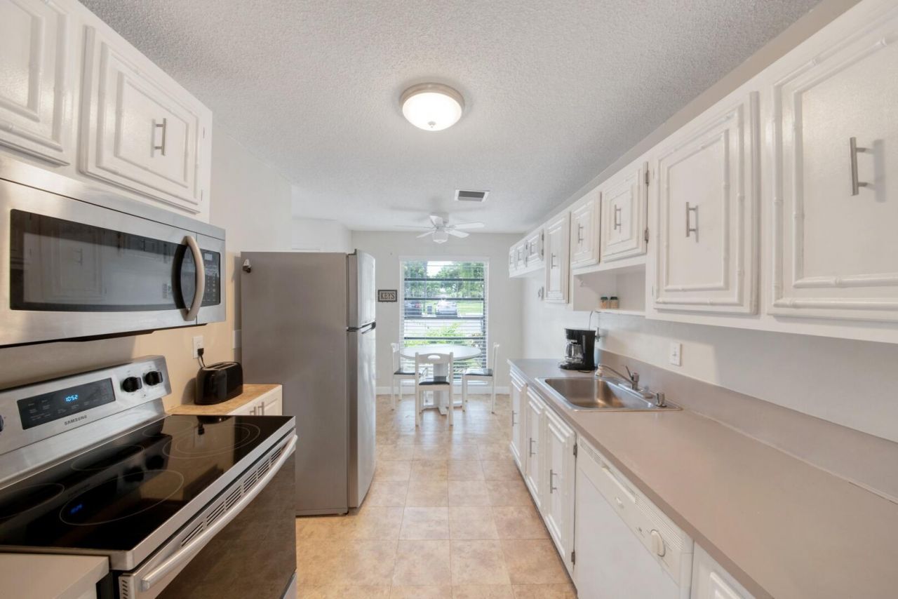 13670 Via Flora, Unit B, Delray Beach, FL 33484 Photo