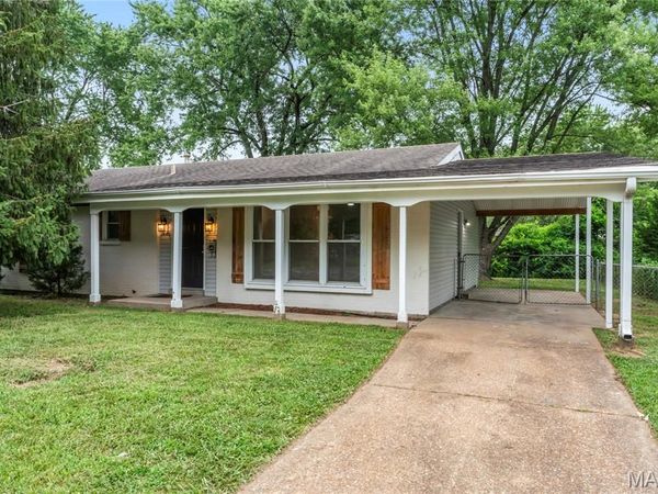 1480 Burning Tree Drive, Florissant, MO 63033