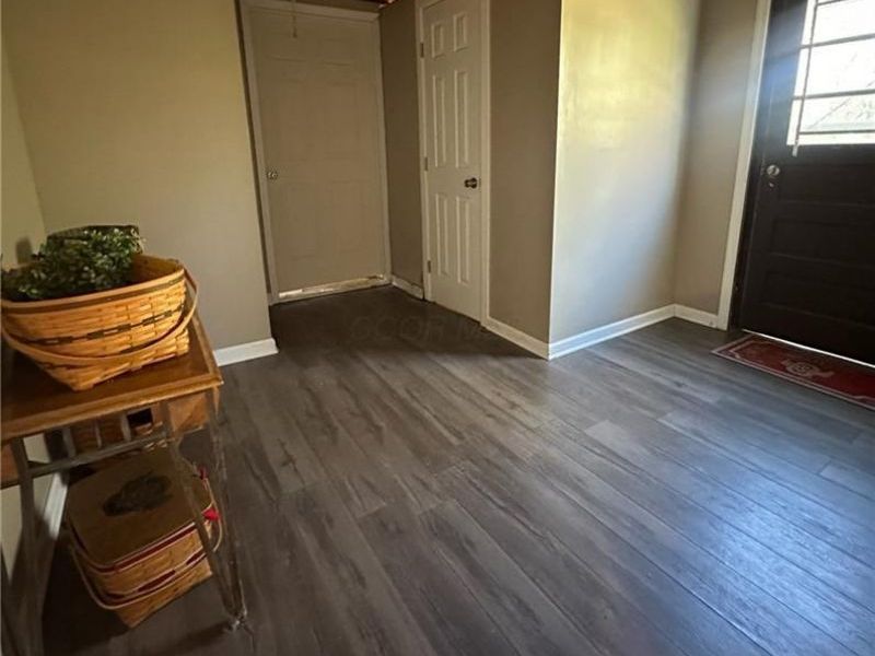 1155 Griffiths Drive , Zanesville, OH 43701 Photo 13