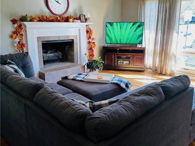 1155 Griffiths Drive , Zanesville, OH 43701 Photo 3