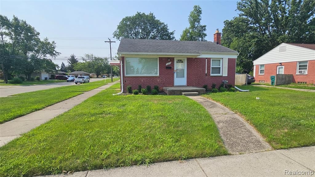 16894 Toepfer Drive, Eastpointe, MI 48021 Main Photo