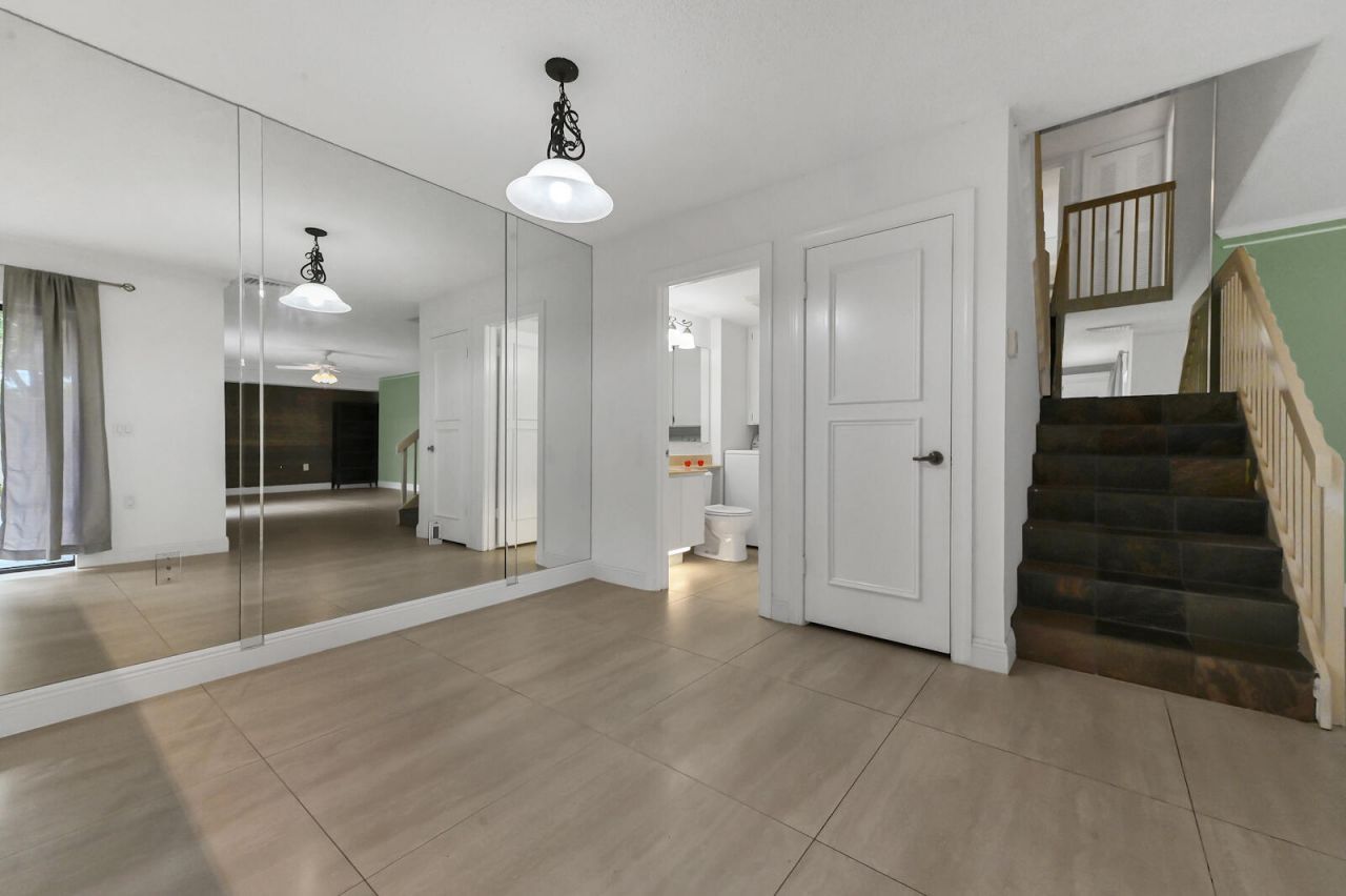 7315 73rd Way, West Palm Beach, FL 33407 Photo