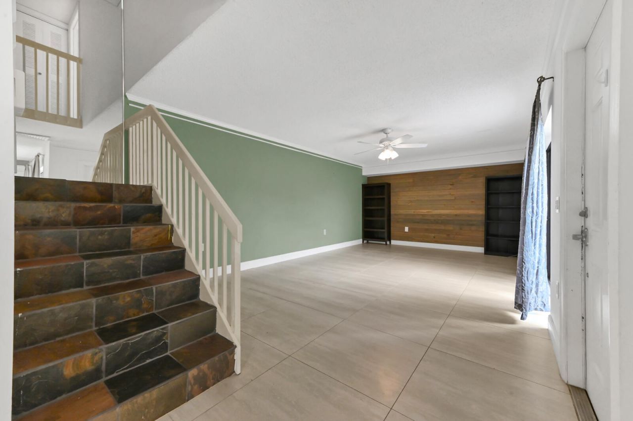 7315 73rd Way, West Palm Beach, FL 33407 Photo