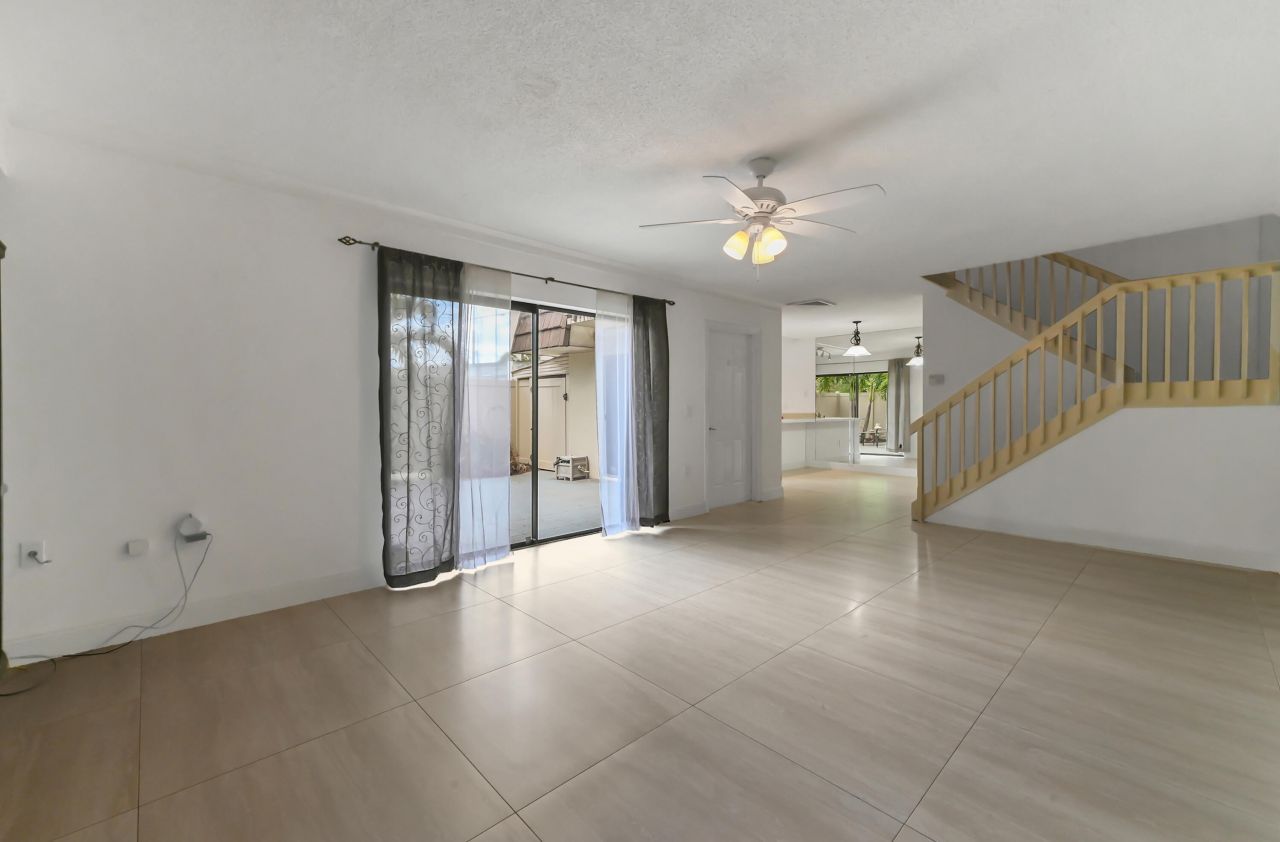 7315 73rd Way, West Palm Beach, FL 33407 Photo