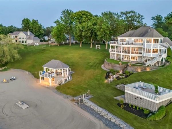 4673 Brooksdale Road, Mentor, OH 44060