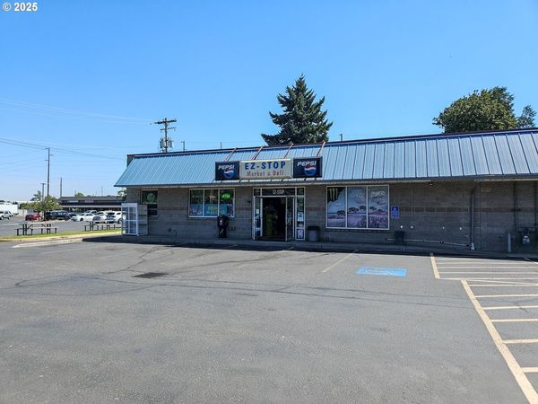 170/190 N 3RD ST, Harrisburg, OR 97446