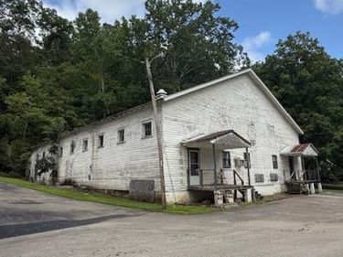 133 Old Campus Road, Frenchburg, KY 40322