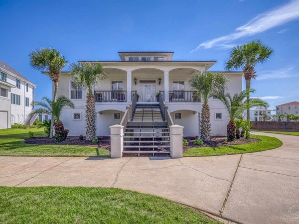 525 Windrose Cir, Pensacola, FL 32507