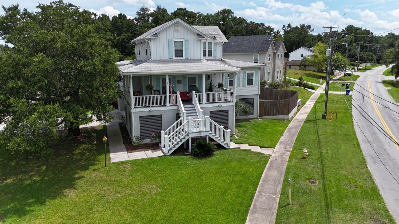 4195 St Johns Avenue Photo 2