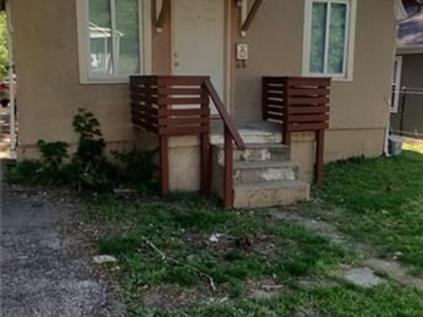 2412 Michigan Avenue, Kansas City, MO 64127