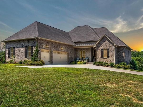 667 Rutherford Lane, Smithville, TN 37166