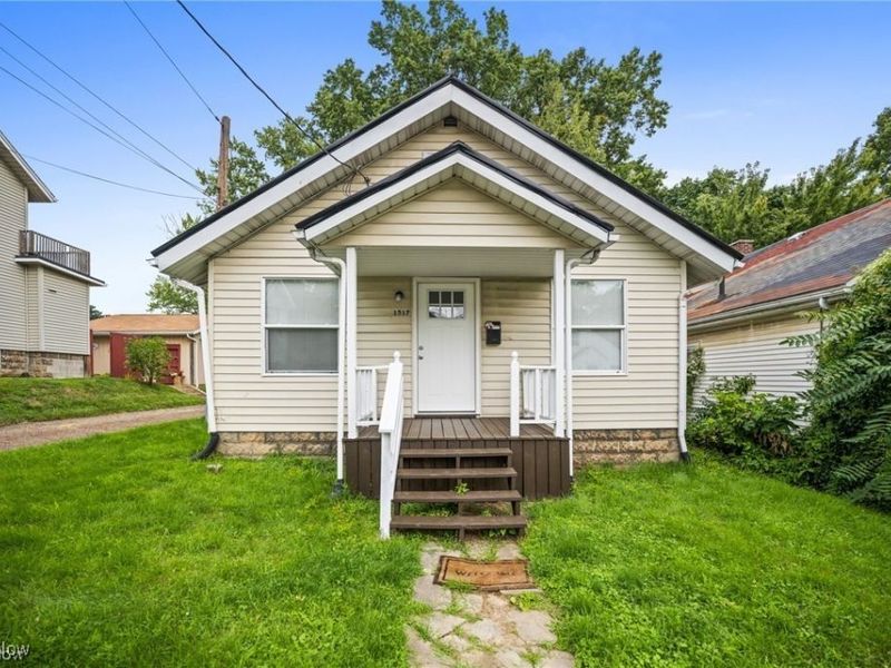 1517 16th Street NE, Canton, OH 44705 Photo 1