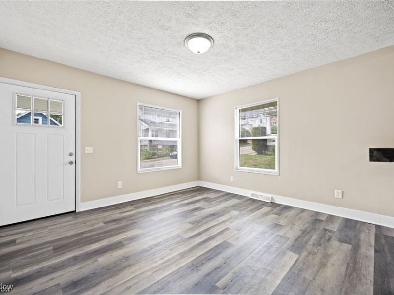 1517 16th Street NE, Canton, OH 44705 Photo 9