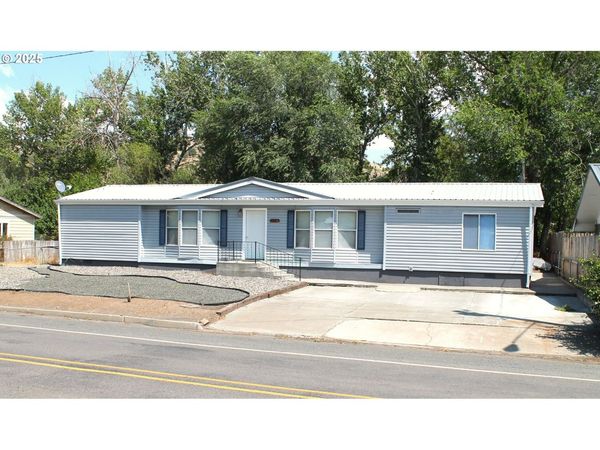 210 N MOUNTAIN BLVD, Mount Vernon, OR 97865