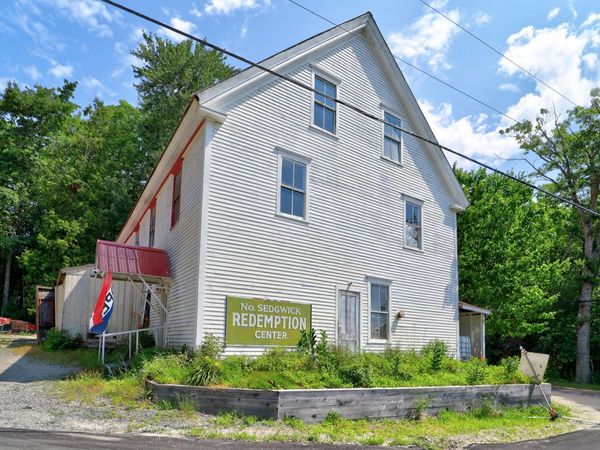 143 N Sedgwick Road, Sedgwick, ME 04676