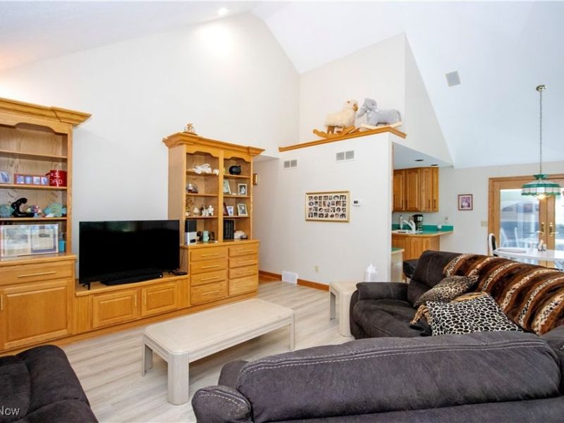 4366 Woodlake Trail, Wooster, OH 44691 Photo 13