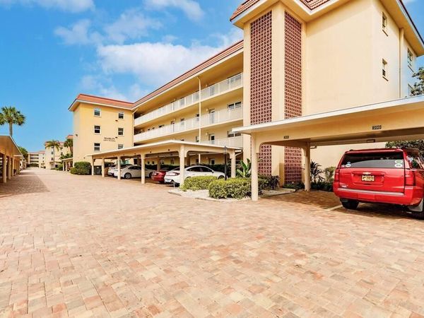 1250 N PORTOFINO DRIVE, Unit 302, SARASOTA, FL 34242