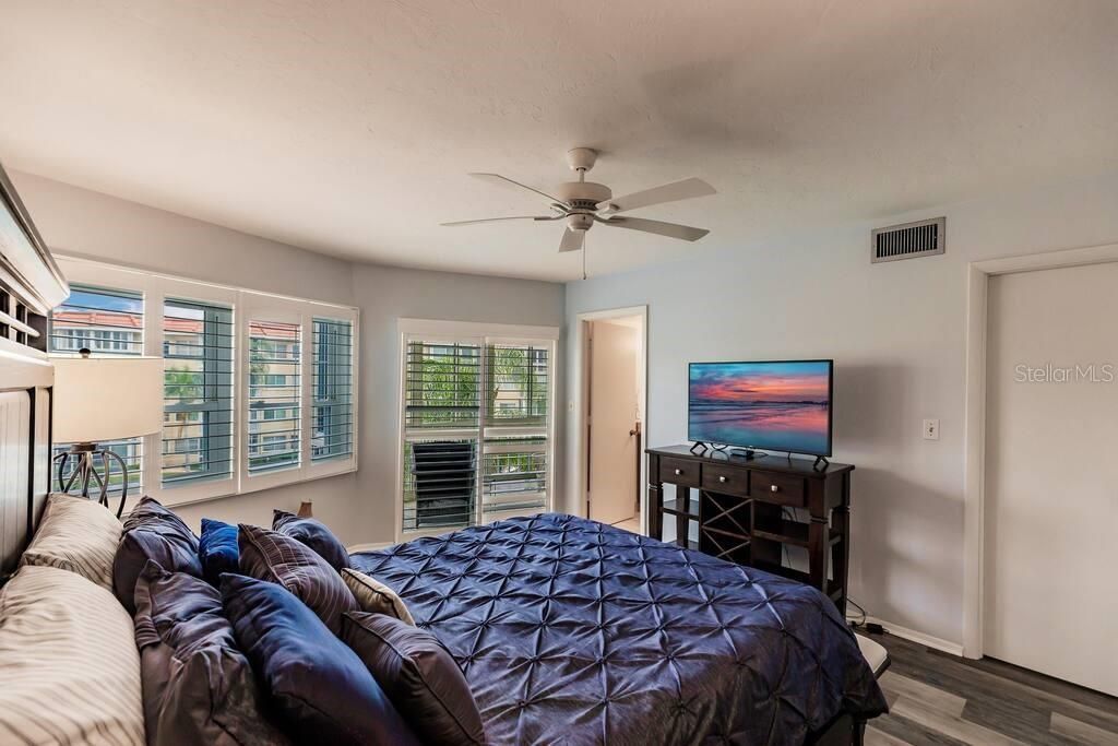1250 N Portofino Drive, Unit 302, Sarasota, FL 34242 Photo