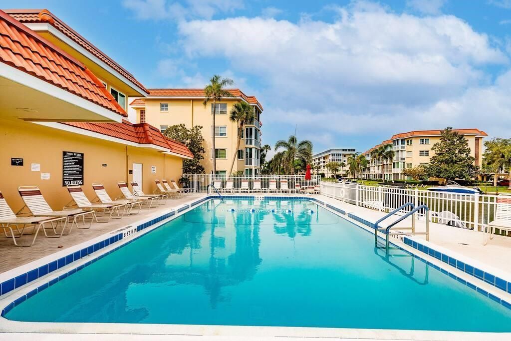 1250 N Portofino Drive, Unit 302, Sarasota, FL 34242 Photo