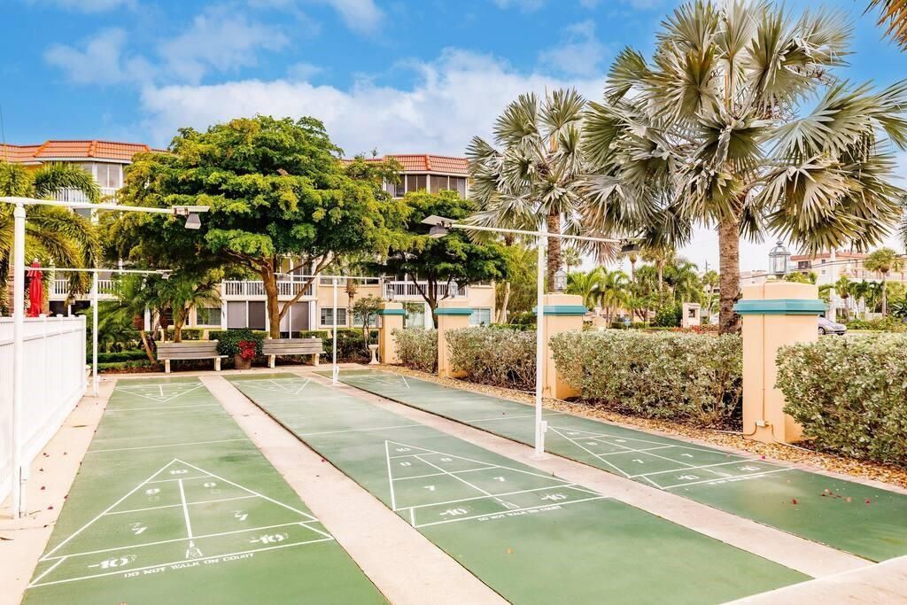 1250 N Portofino Drive, Unit 302, Sarasota, FL 34242 Photo