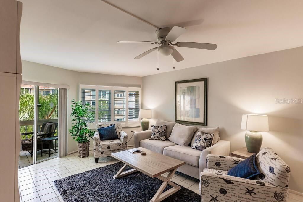 1250 N Portofino Drive, Unit 302, Sarasota, FL 34242 Photo