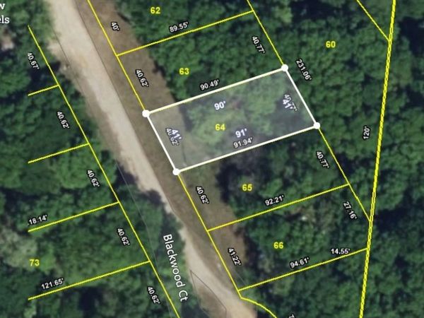 64 Blackwood Dr , Nunnelly, TN 37137