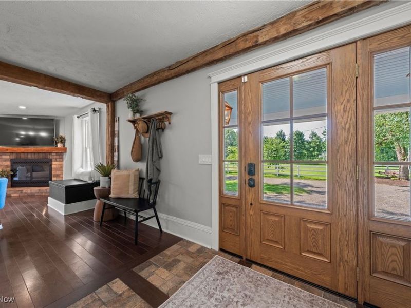 16970 Auburn Road, Chagrin Falls, OH 44023 Photo 2
