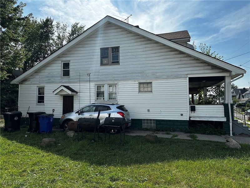 11816 Dove Avenue, Cleveland, OH 44105 Photo 2