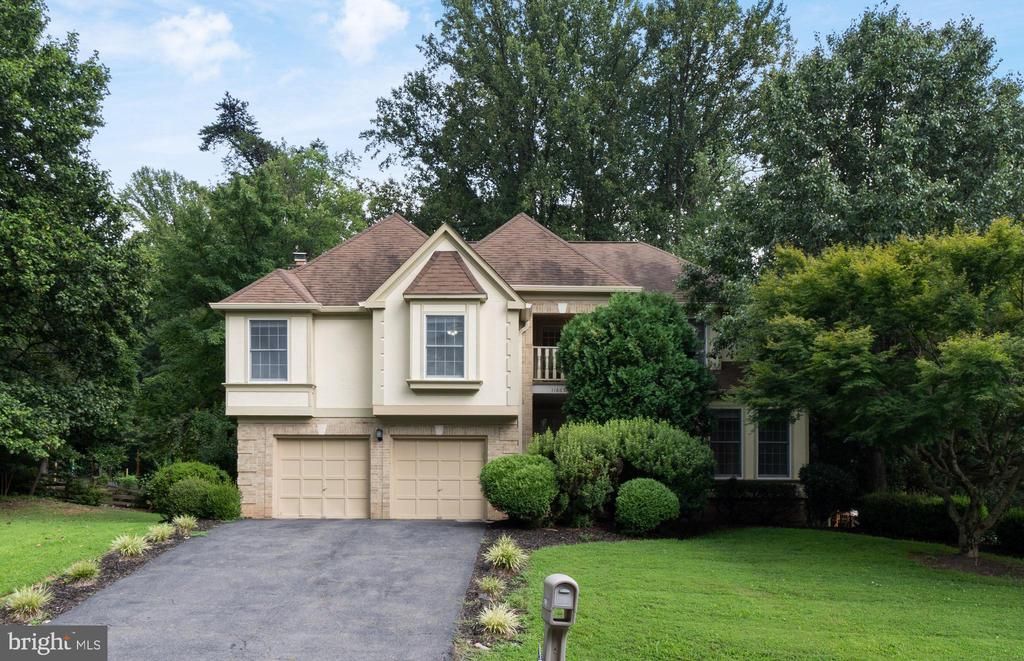 11665 Gilman Lane, Herndon, VA 20170 Main Photo
