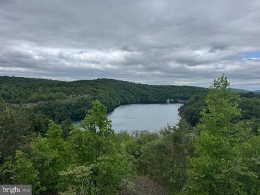 311 IRON VALLEY DRIVE, CORNWALL, PA 17016